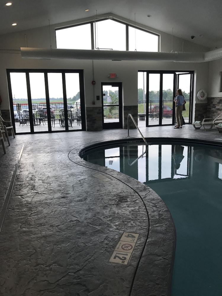Sleep Inn & Suites Belmont - St. Clairsville מראה חיצוני תמונה