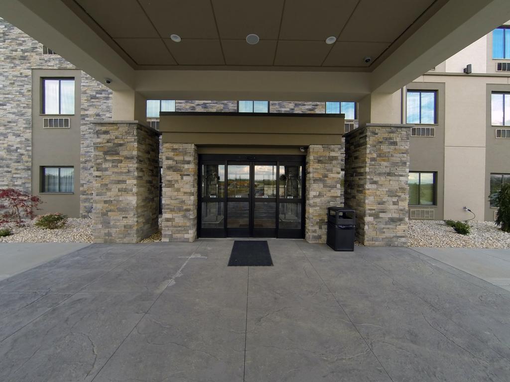 Sleep Inn & Suites Belmont - St. Clairsville מראה חיצוני תמונה