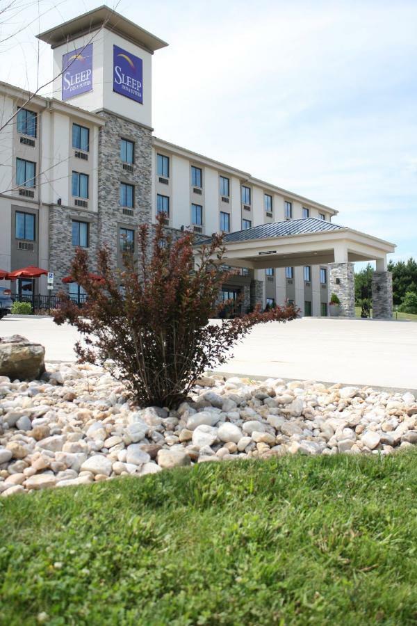 Sleep Inn & Suites Belmont - St. Clairsville מראה חיצוני תמונה